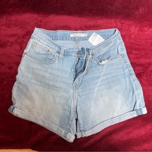 Levi Shorts